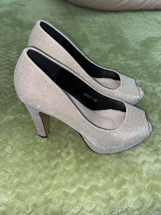 Продается туфли в идеальном состоянии