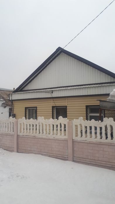 Продается дом с центральным отоплением.