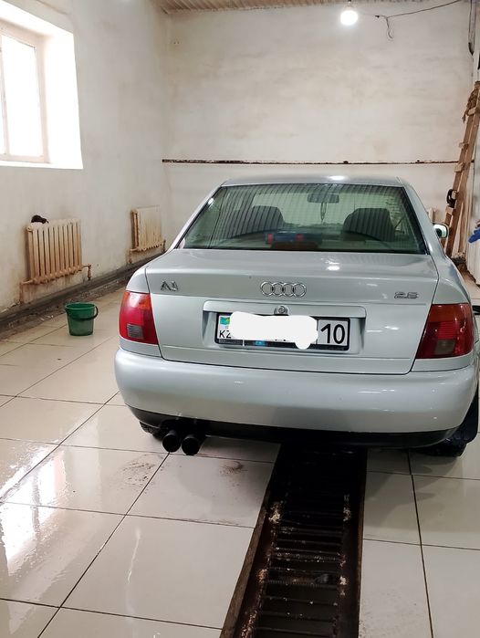 Audi a4 автомат.