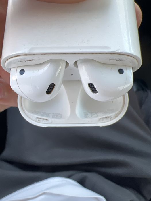 Продаю air pods 2 , оригинал б/у