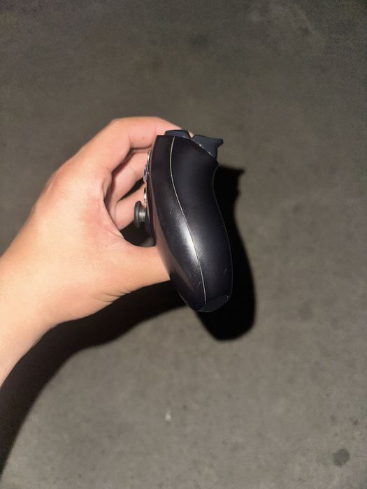 PS 5 jostik xolati yaxshi kamchiliklari yoq narxiga arziydi