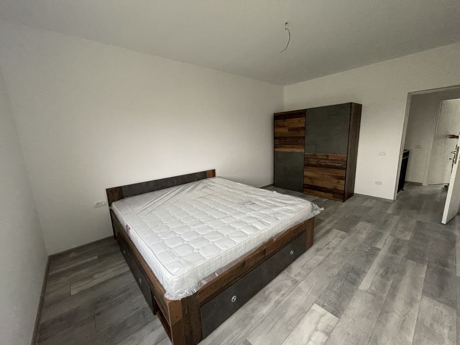 Ocazie-Vând Pat dormitor +slatea -coltar living .