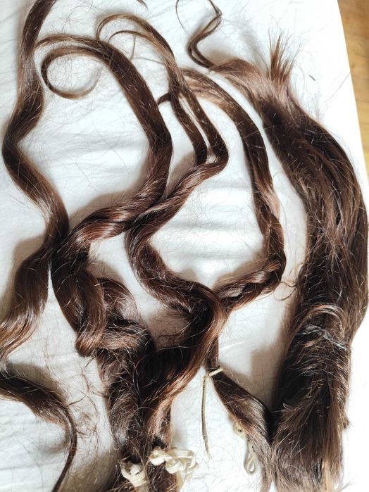 Продавам естествена коса