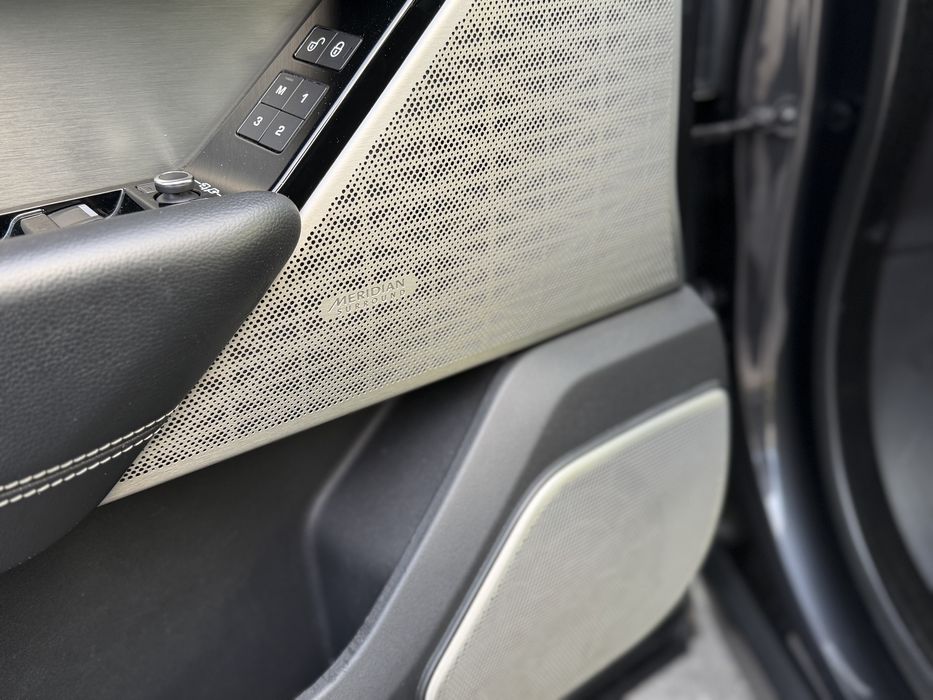 Range Rover VELAR 2019 2.0d 180cp R-Dynamic Panorama/FullLed/Meridian/Camere360"/Line&SideAsist/BordPLASMA
