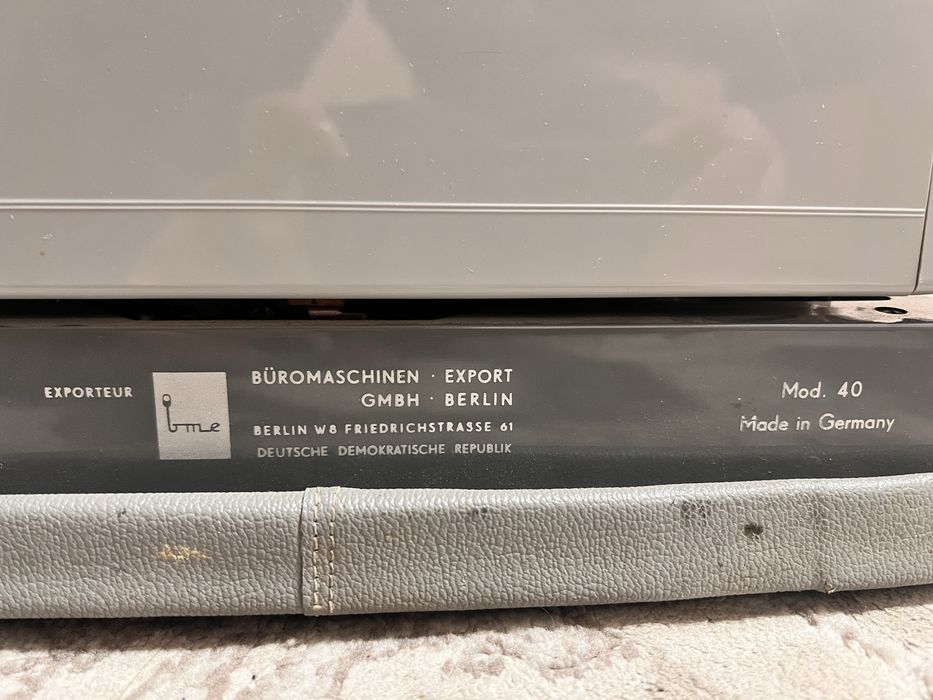 Пишущая машинка « Erika »