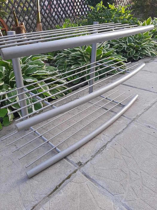 Етажерка за стена