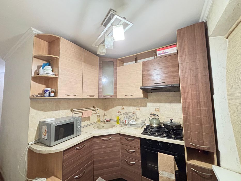 Продам квартиру 3 -ех комнатную