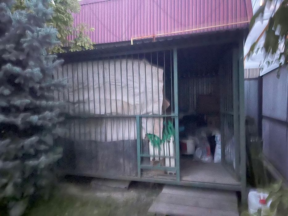 Продам вольер с будкой