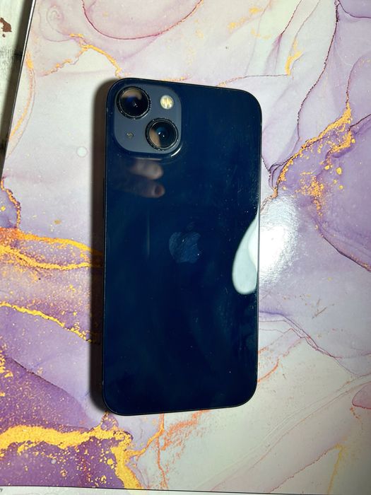 Vand iphone 13 in stare foarte buna