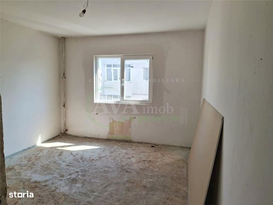 Apartament 3 camere decomandat zona Nord