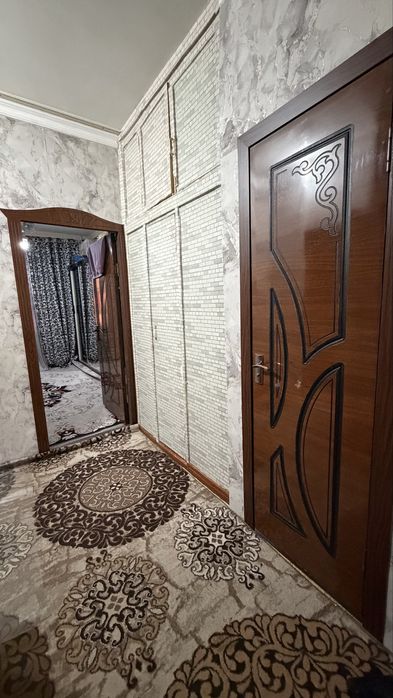 Продаётся 2 ком в 8 микрорайоне