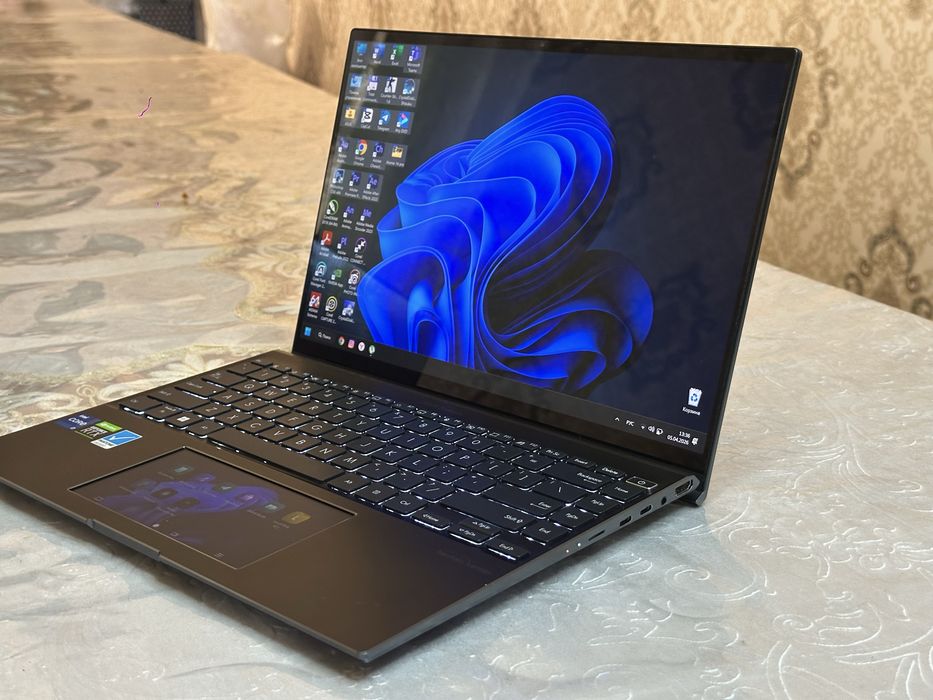 Мощный ультрабук Премиум класса Asus Zenbook Duo OLED, Core i7, Nvidia