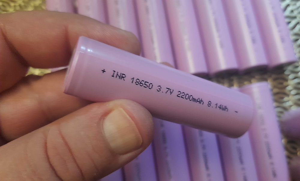 acumulatori 18650 noi lampi solare lanterne boxe tigari electronice