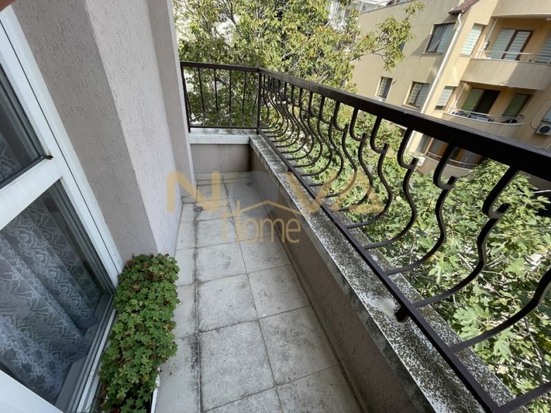 Продава се Тристаен апартамент в Варна, Бриз - 108 кв.м за 940 €/кв.м - Снимка #8