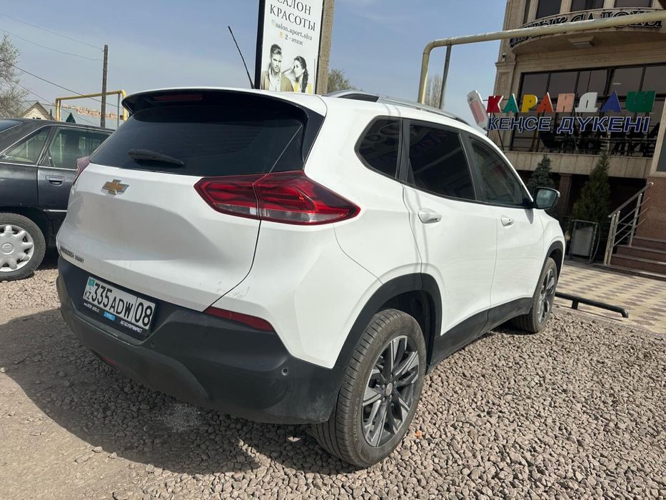 Продам автомобиль CHEVROLET TRACKER