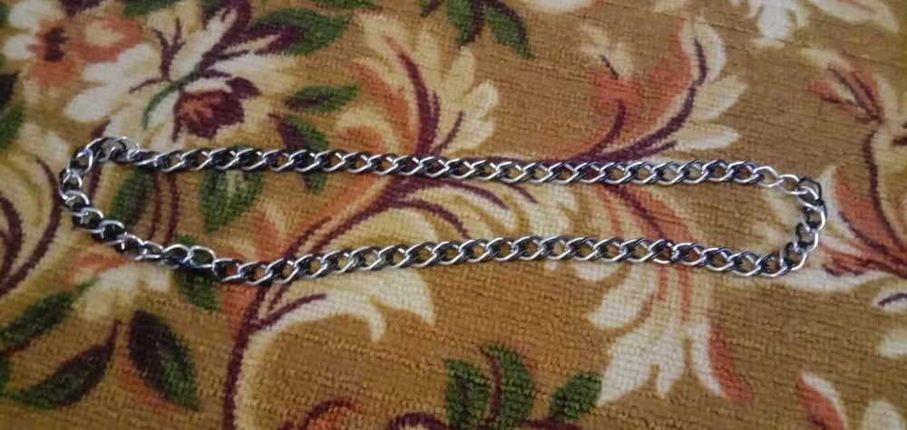 Чёрно-белая цепочка