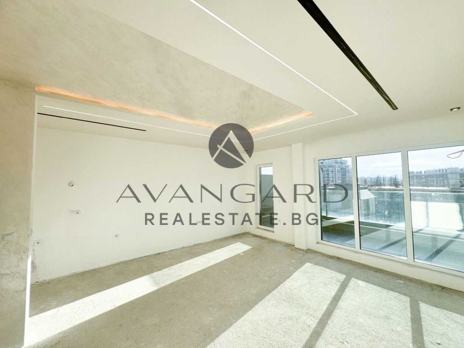 оф.24138 Тристаен пентхаус в сърцето на Смирненски