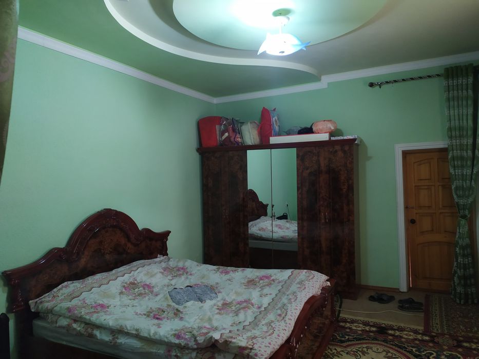 Ховли сотилади . Солнечныйда !