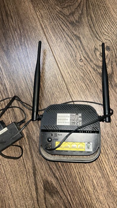 Продам Wi-Fi роутер D-Link DSL-2750U.