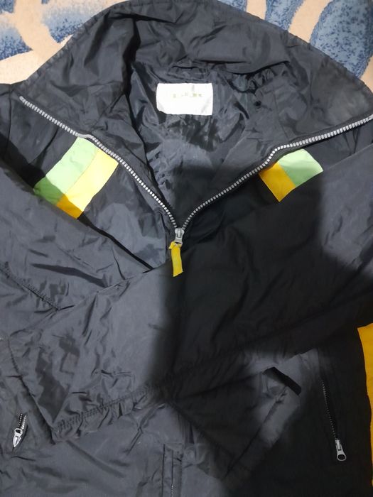 Geaca Lejer mărimea XL