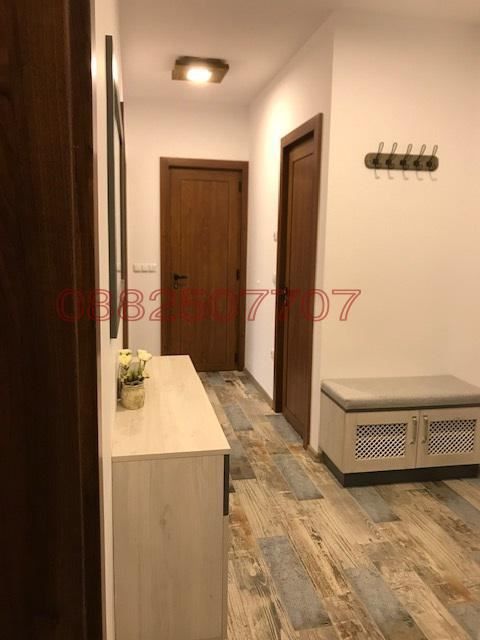 Дава се под наем Тристаен апартамент в Варна, Левски - 148 кв.м за 1530 € - Снимка #6