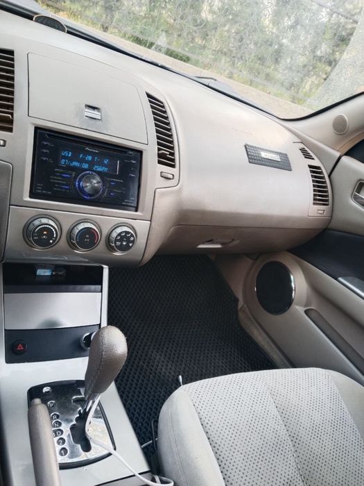 Nissan altima 2004 yil