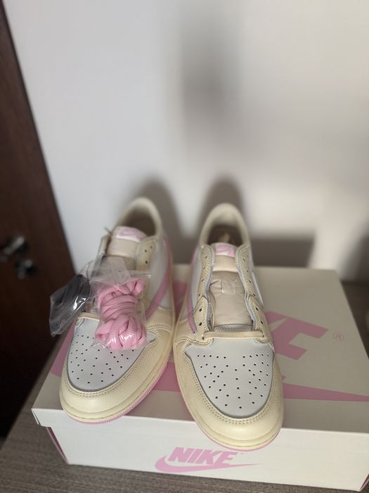 Travis Scott x Air jordan 1 Low OG “Shy pink”