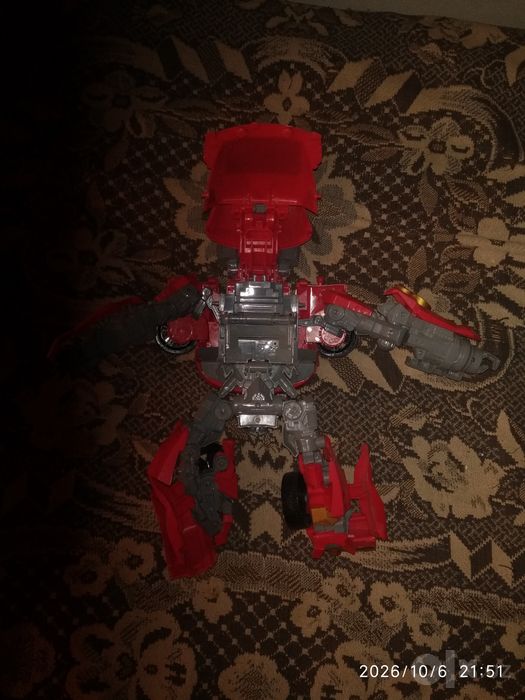 Машинки игрушечные