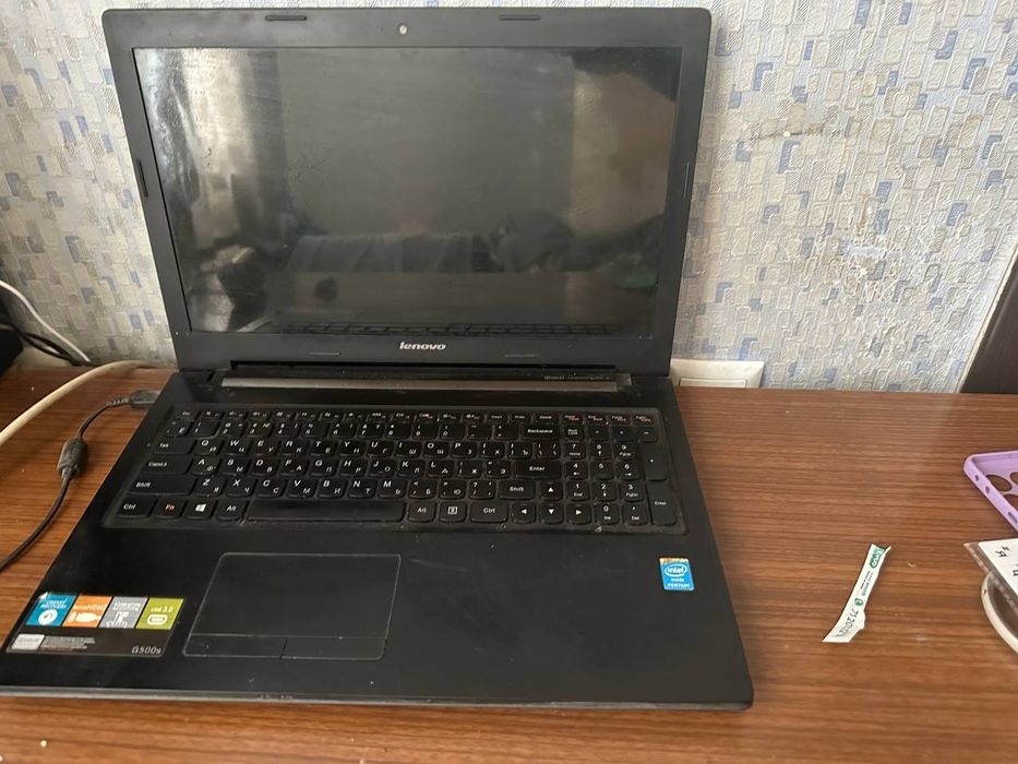 Продам ноутбук в не рабочем состоянии