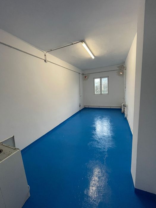 Închiriez hală 200 mp/apartament 90mp/teren 700mp