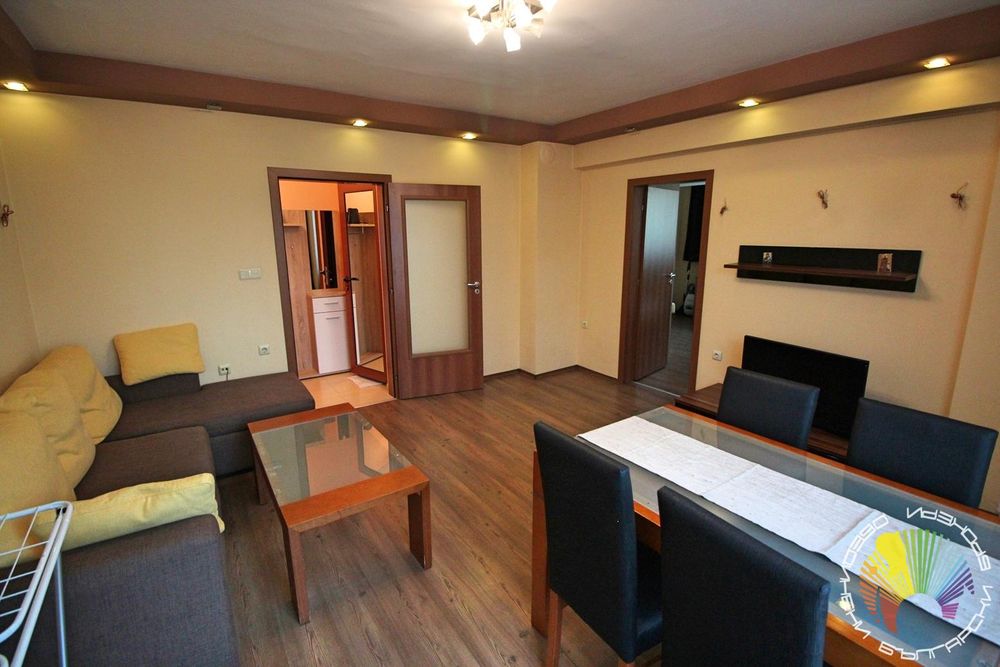 Дава се под наем Двустаен апартамент в Бургас, Изгрев - 75 кв.м за 459 € - Снимка #6