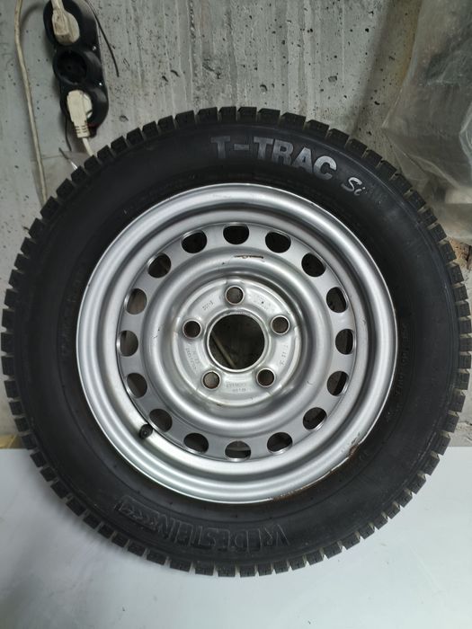 Продавам нова джанта с гума 13 цола 5×112 за каравана