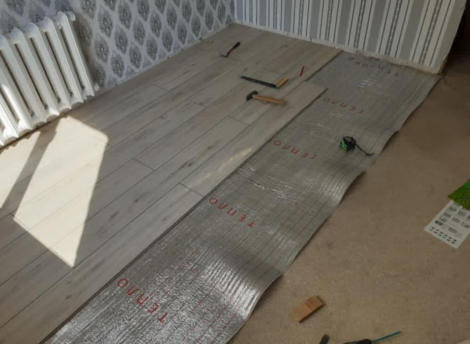 Профессиональная укладка ламината