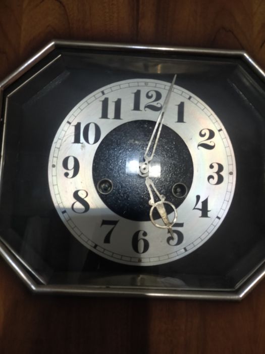 Часы.  настенные