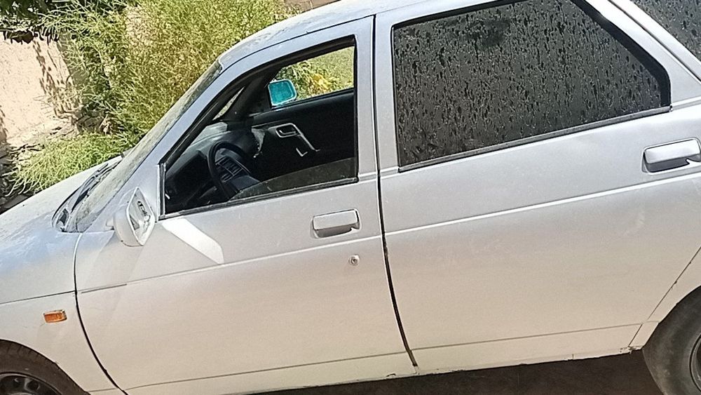 Lada moshinasi sotiladi soz holatda matorlari qilingan