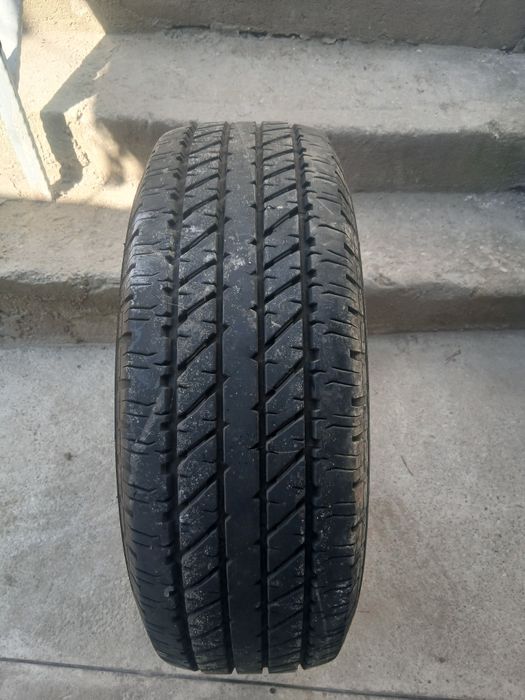 Vind anvelope 225 70 15 c iarna și vara 100 lei bucata