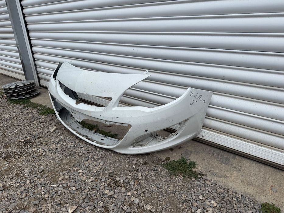 Предна броня за Opel Astra J (2009-2013)
