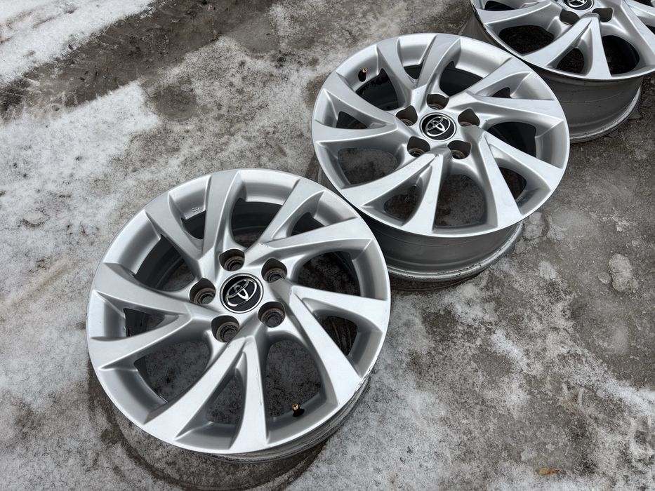Продам диски R16 Toyota Corolla / диски