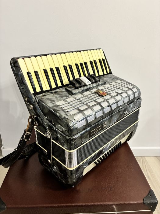 Acordeon Parrot cu 60 de basi