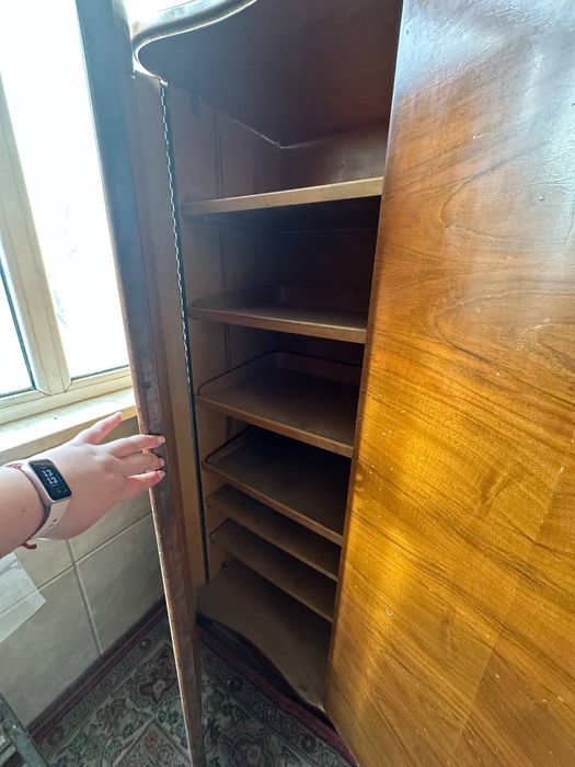 Продам диван шкаф тумбочка стенка для посудыдля одежды в нормальном со