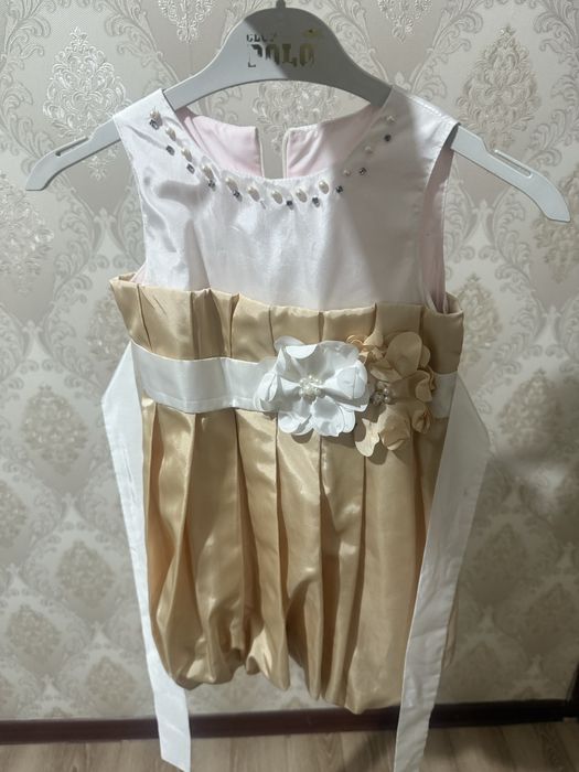 Нарядное платье для девочек