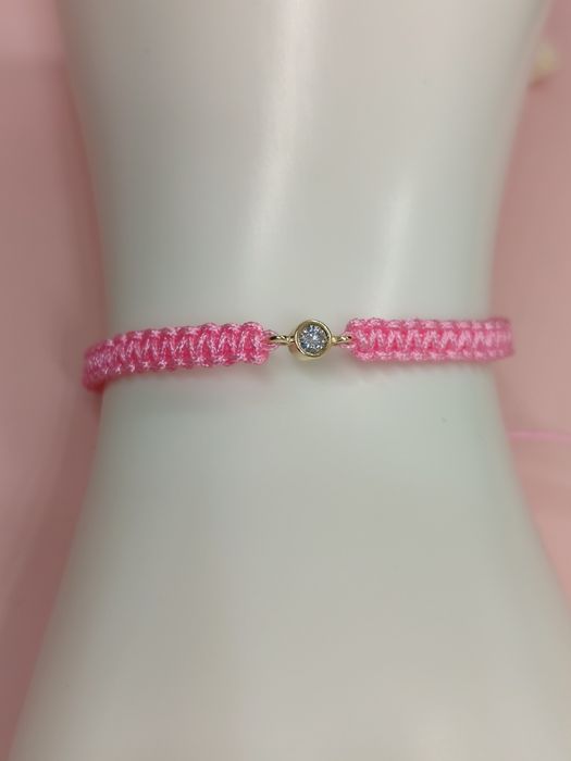 Ръчно плетена гривна с диамант