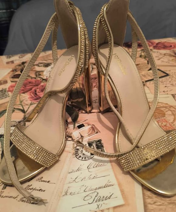 Бална рокля Julia Kontroguni