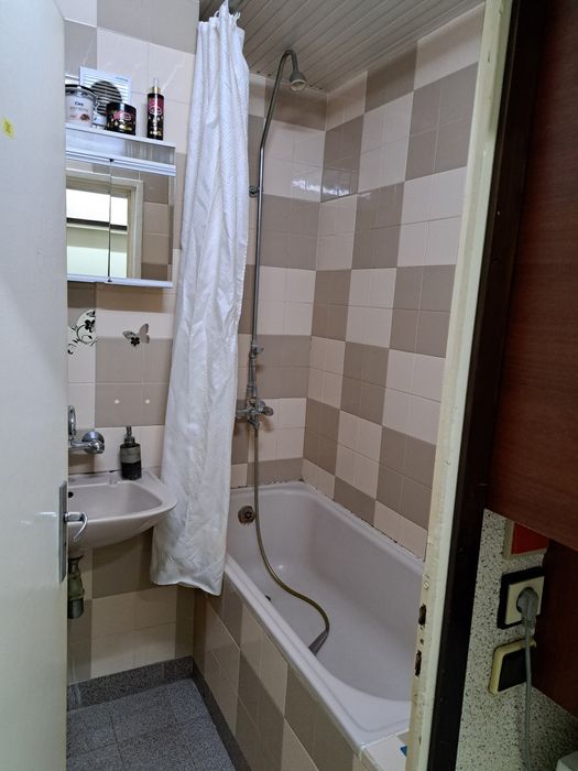 Продава се Двустаен апартамент в Хасково, Възраждане - 61 кв.м за 836 €/кв.м - Снимка #4