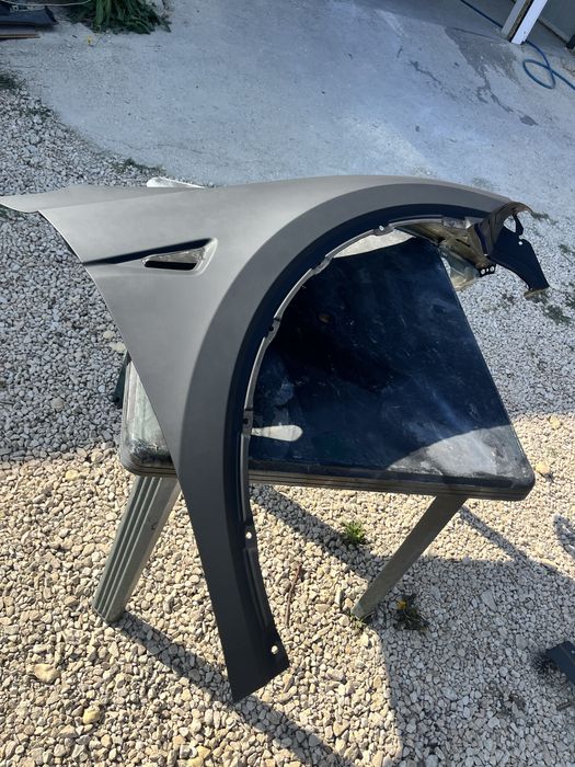 Преден капак с панти, калници и врата за tesla model Y/3