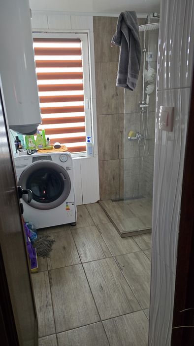 Продава се  2 етажна къща със приземен етаж  108 квадрата на етаж.