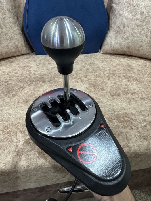 Продам thrustmaster th8a shifter
