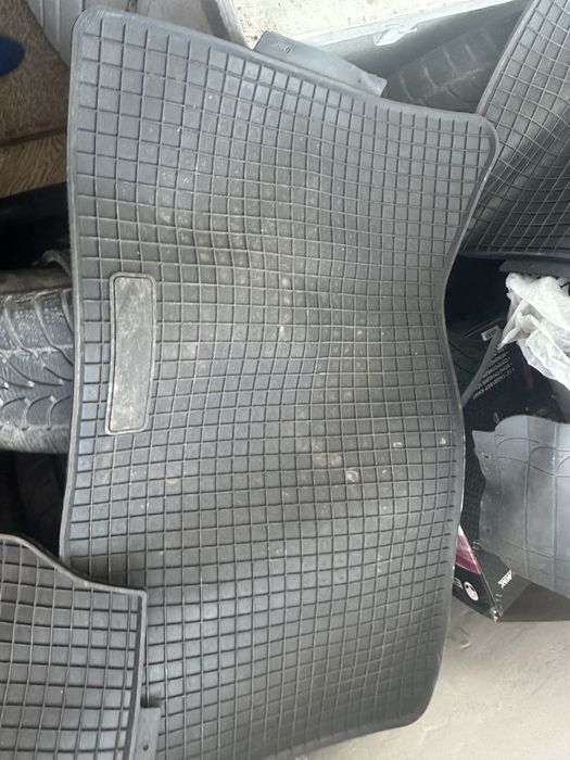 Коврики комплект на мерседес