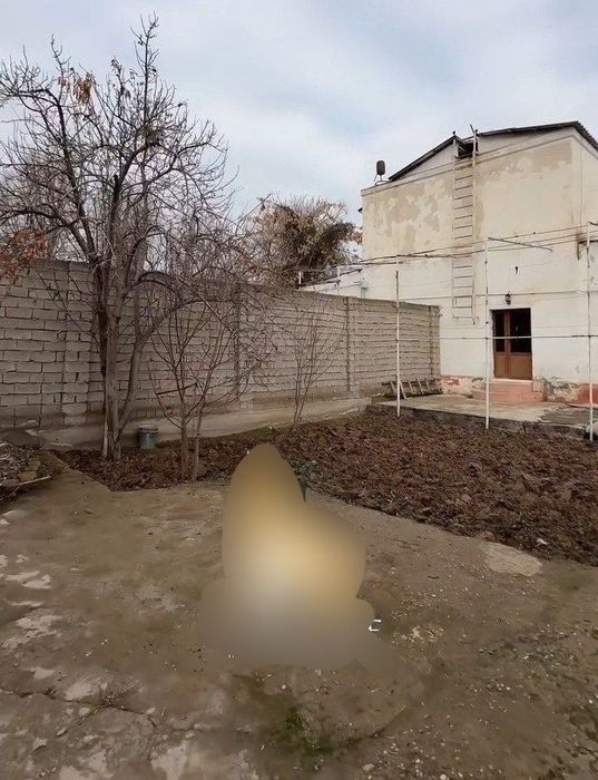 Hovli sentrdan sotiladi