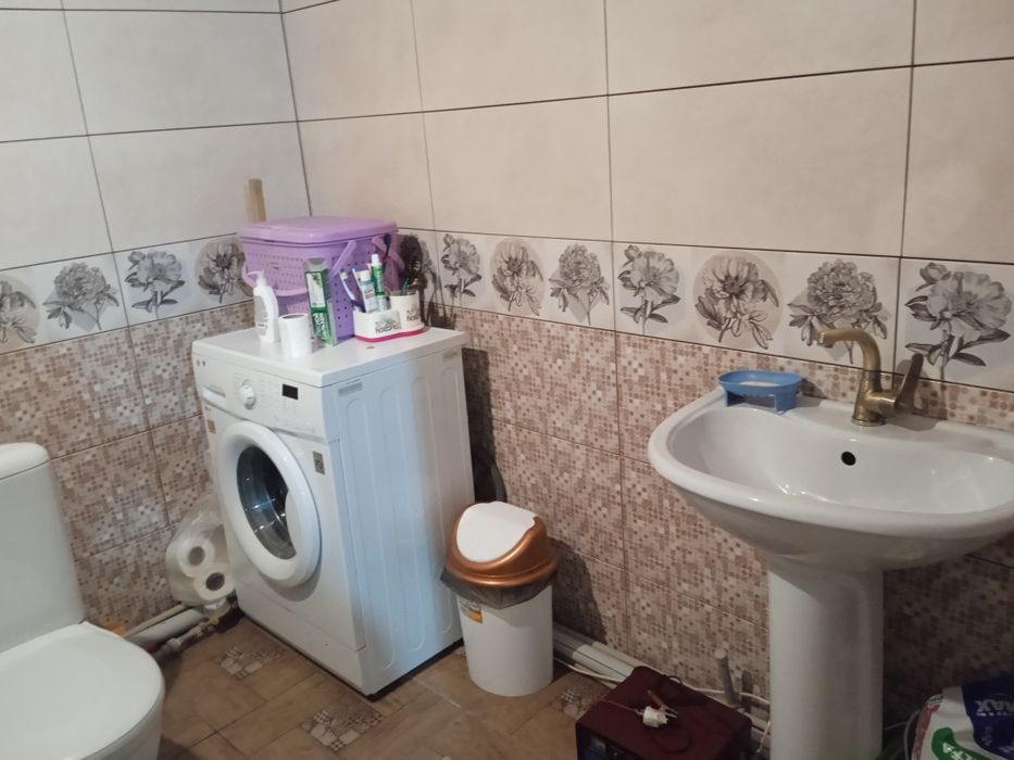 Продам дом  свет , вода  есть